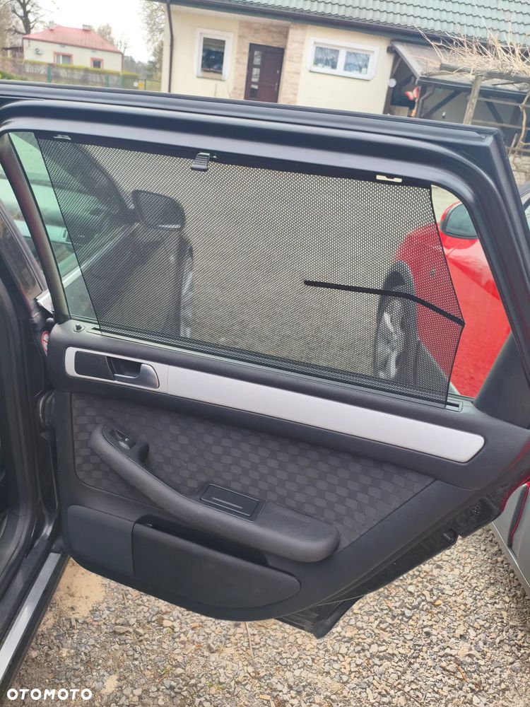 Audi A6 Avant 2.4 - 12