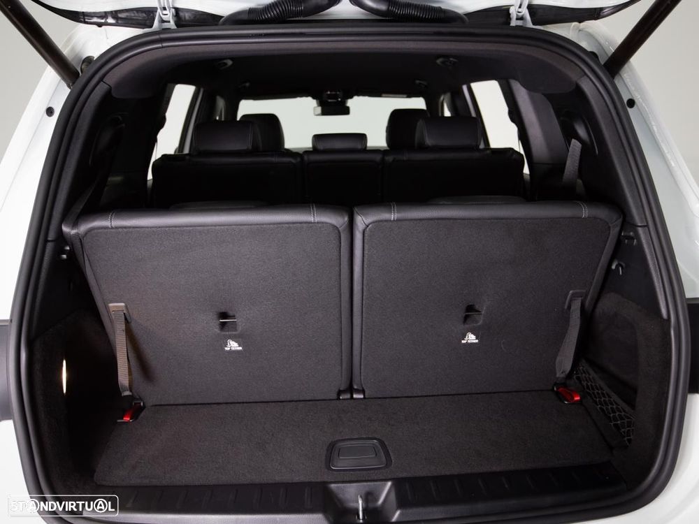 Mercedes-Benz GLB 180 - 13