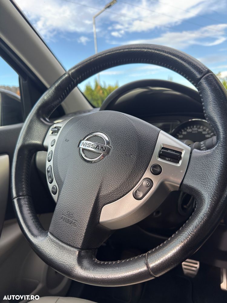 Nissan Qashqai 1.6 DCI 4 x 4 DPF tekna - 8