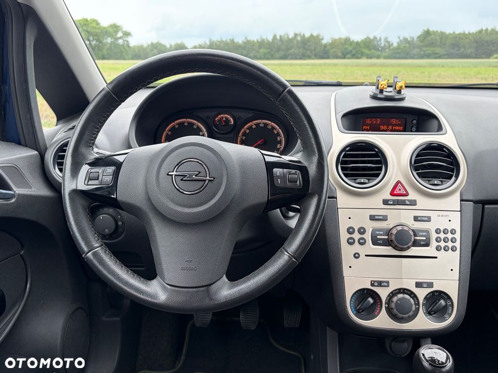 Opel Corsa 1.2 16V Enjoy - 15