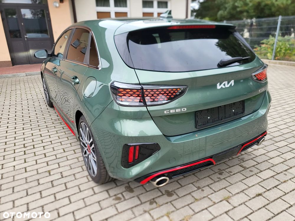 Kia Ceed 1.6 T-GDI GT DCT - 3