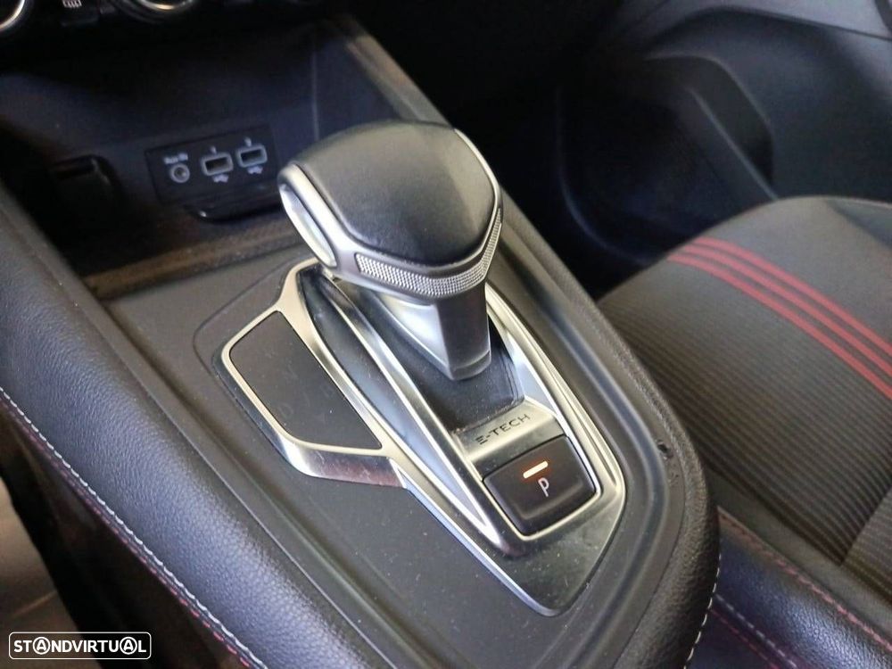 Renault Captur 1.6 E-Tech Plug-In RS Line — fotografia 21