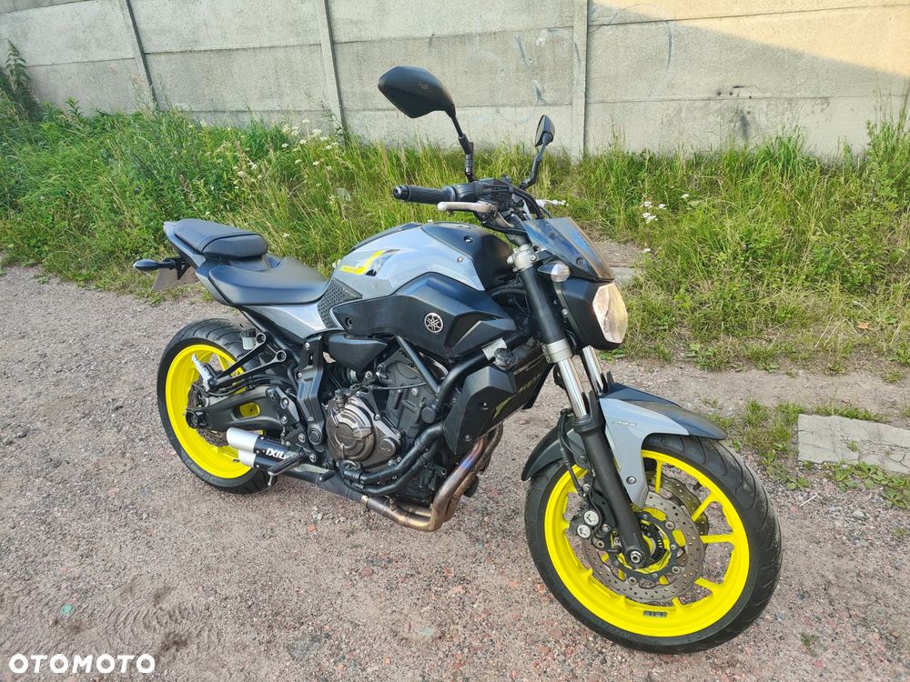Yamaha MT - 7