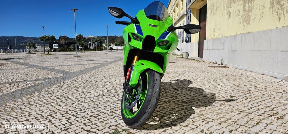 Kawasaki Ninja ZX-10R - 14