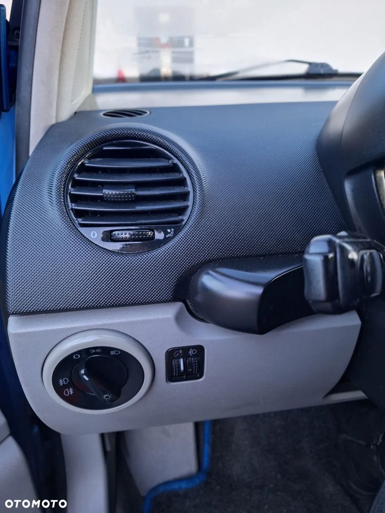 Volkswagen New Beetle 2.0 - 19