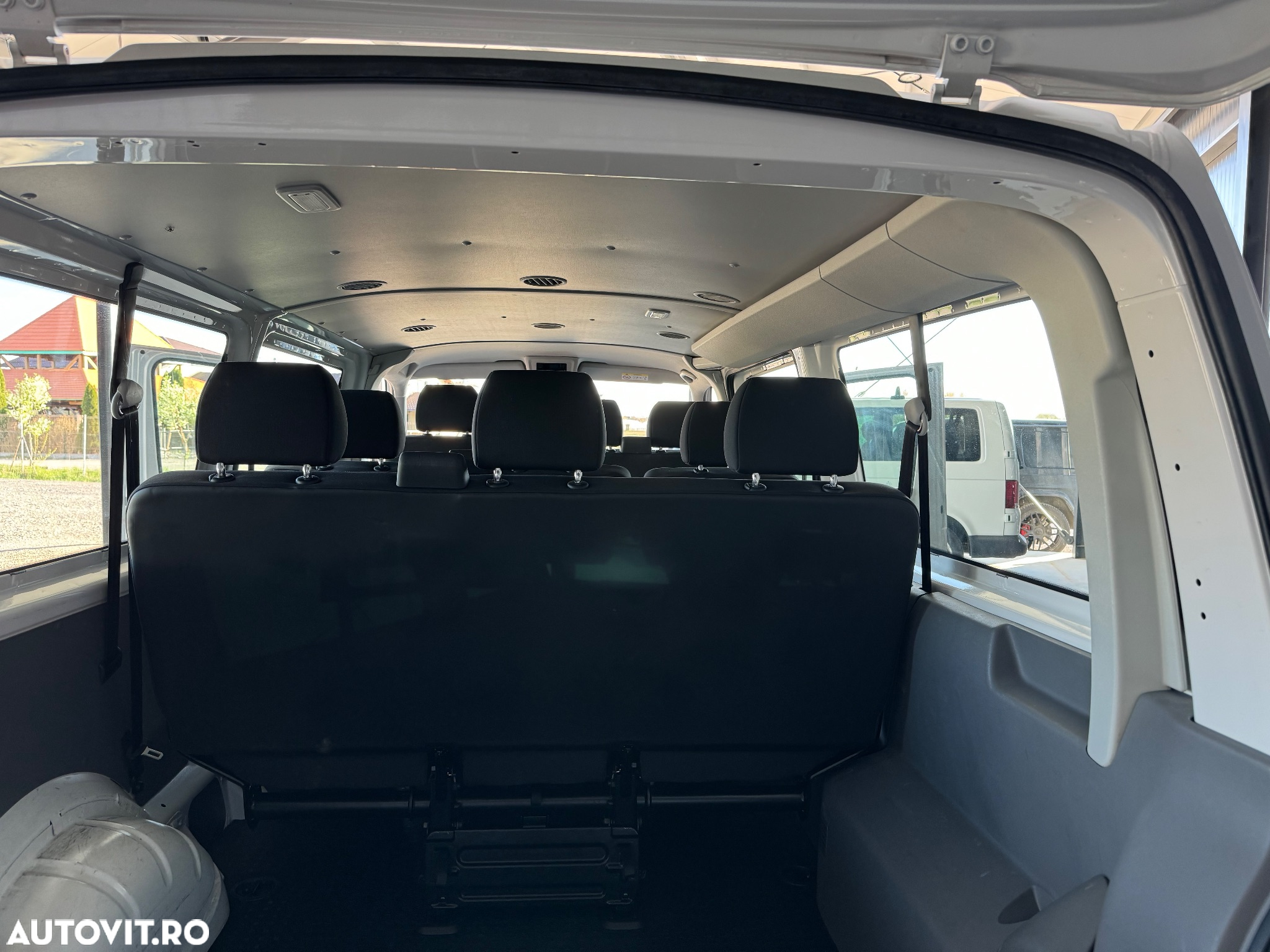 Volkswagen Transporter - 18