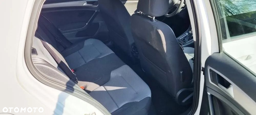 Volkswagen Golf e-Golf - 14