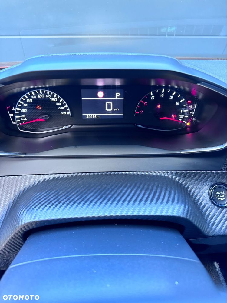 Peugeot 2008 1.2 PureTech Allure Pack S&S EAT8 - 8