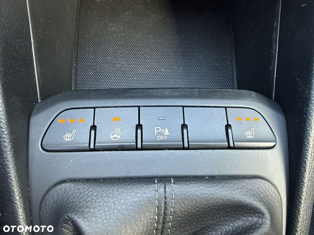 Kia Rio 1.2 M - 21
