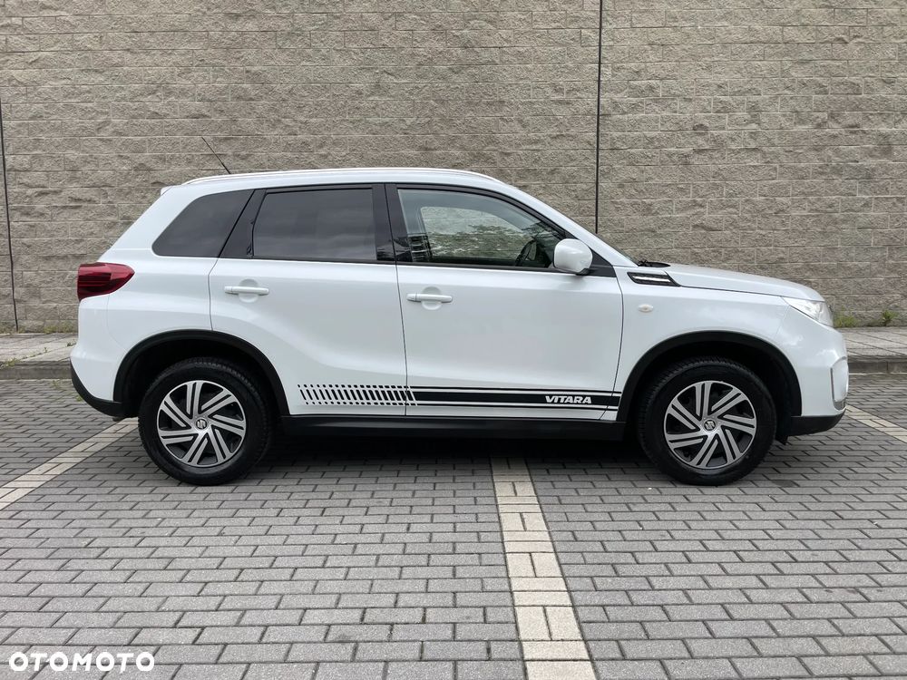 Suzuki Vitara 1.0 Boosterjet Premium 4WD - 2