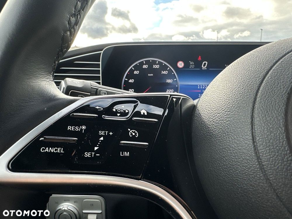 Mercedes-Benz GLE 300 d mHEV 4-Matic AMG Line - 28