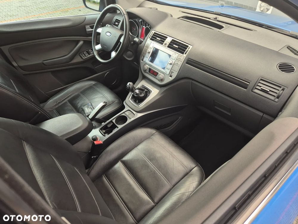 Ford Kuga 2.0 TDCi 4x4 Titanium - 25