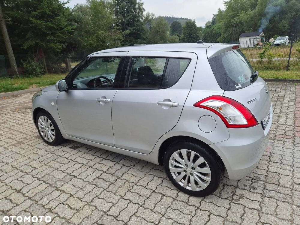 Suzuki Swift - 4