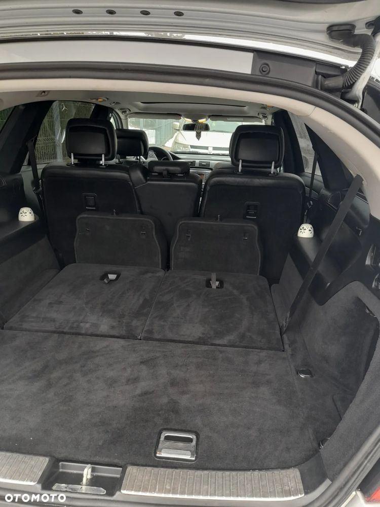 Mercedes-Benz Klasa R 320 CDI L 4-Matic - 13