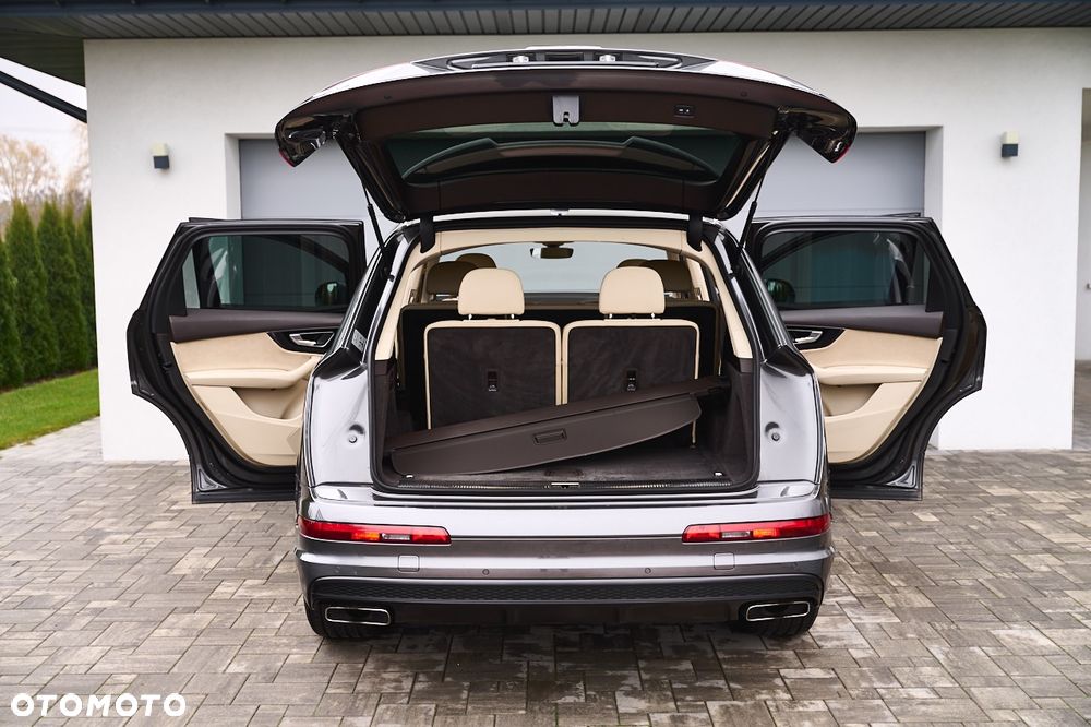 Audi Q7 - 8