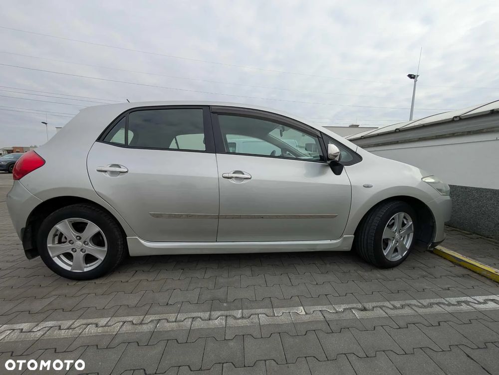 Toyota Auris - 13
