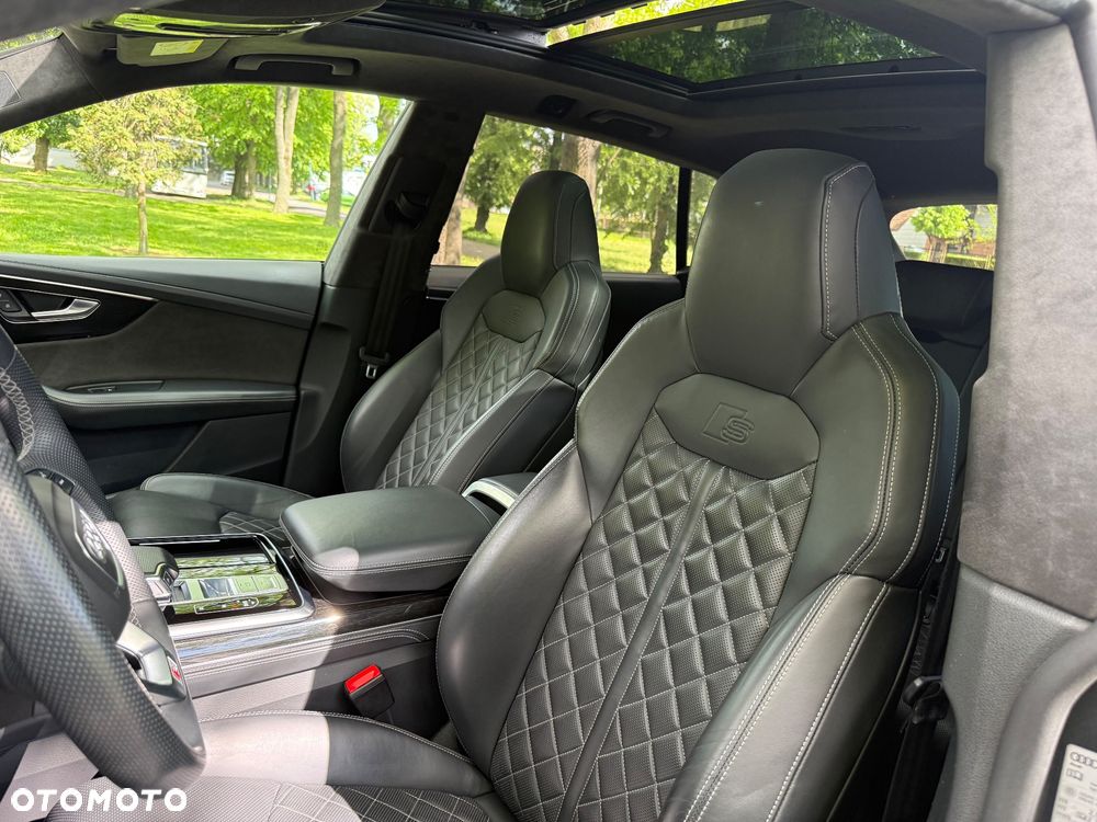Audi SQ8 - 19