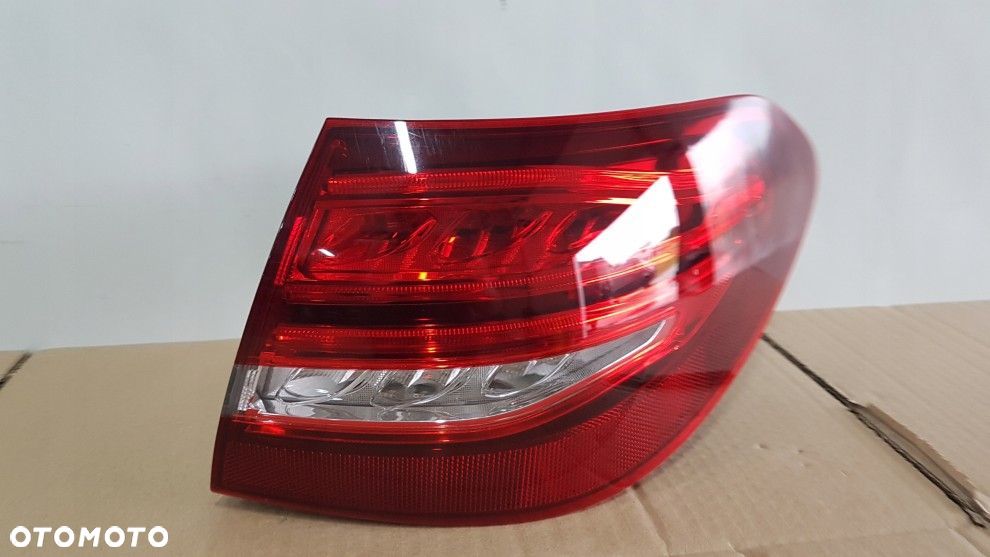 MERCEDES C KLASA W205 LED KOMBI PRAWA TYLNA LAMPA ORYGINAŁ A2059065200 - 1