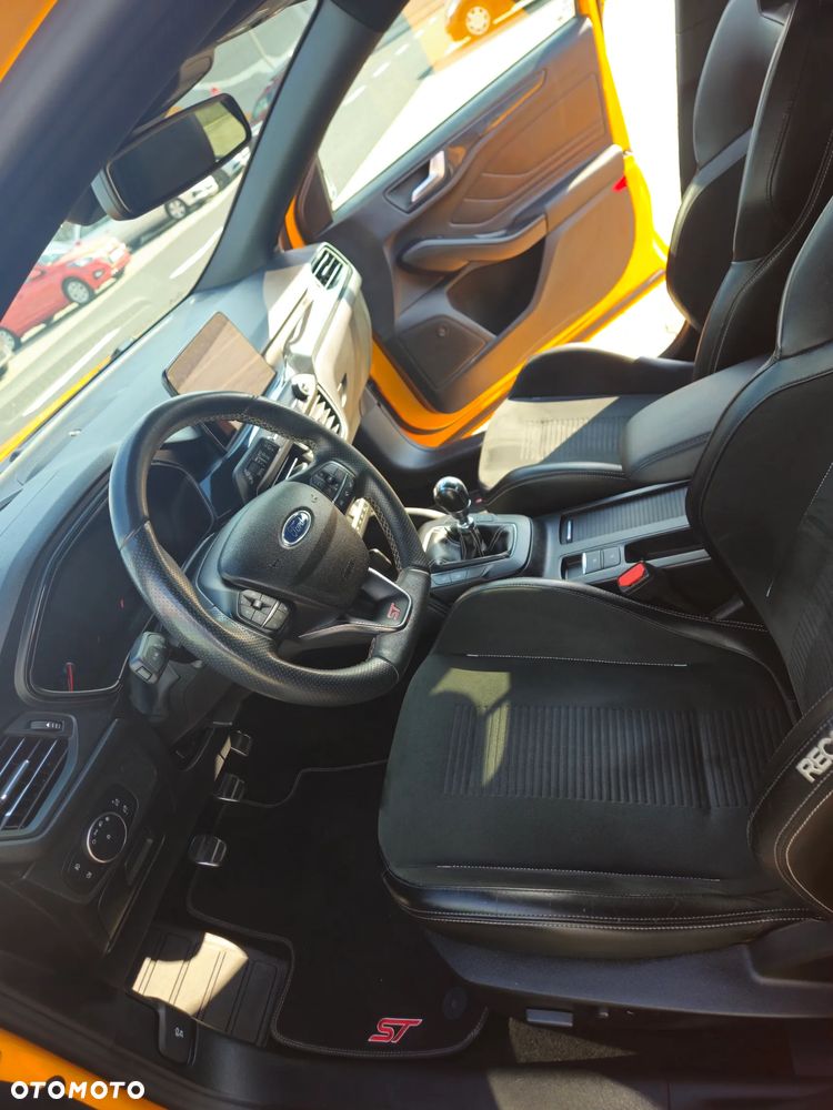 Ford Focus 2.3 EcoBoost ST - 9