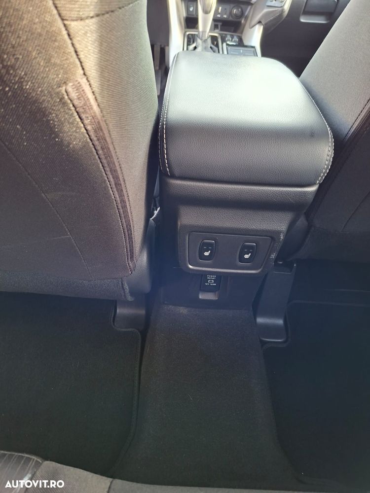 Mitsubishi Eclipse-Cross - 12