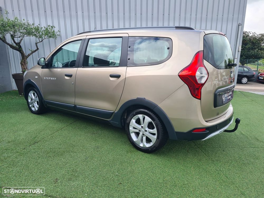Dacia Lodgy 1.5 Blue dCi Stepway 7L - 3