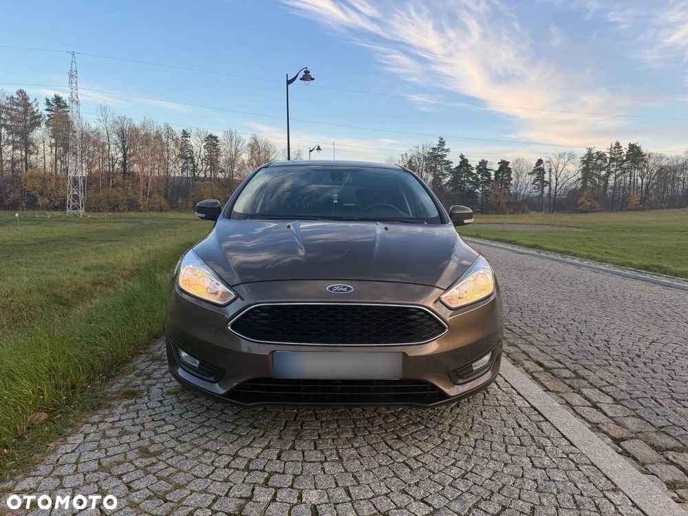 Ford Focus ver-turnier-titanium - 4