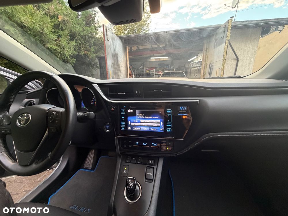 Toyota Auris - 13