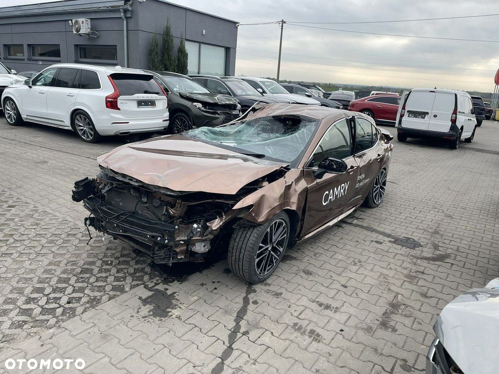 Toyota Camry 2.5 Hybrid Dynamic Force Prestige e-CVT - 2