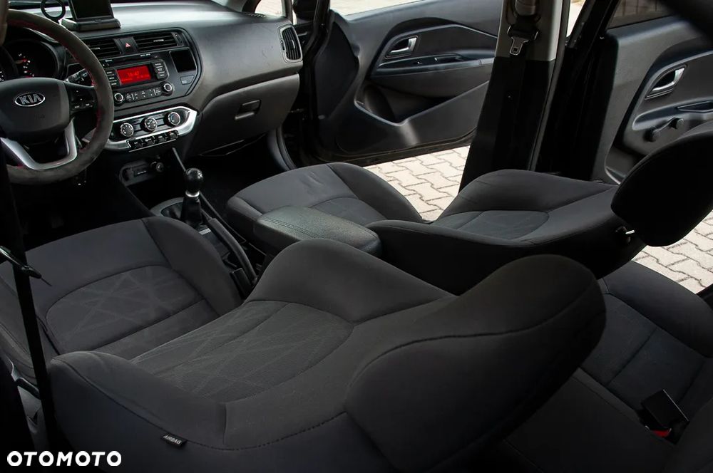 Kia Rio 1.2 Business Line - 29
