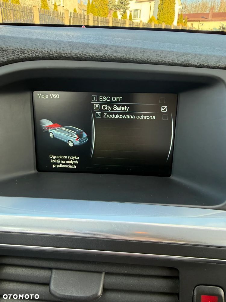 Volvo V60 Cross Country D4 Drive-E Momentum - 18