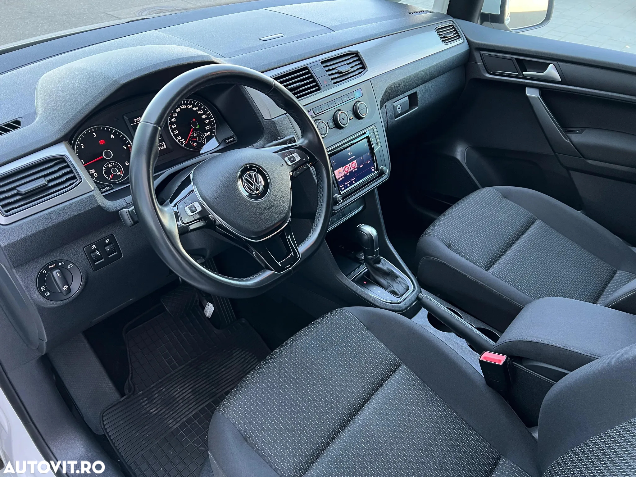 Volkswagen Caddy 2.0 TDI DSG - 8