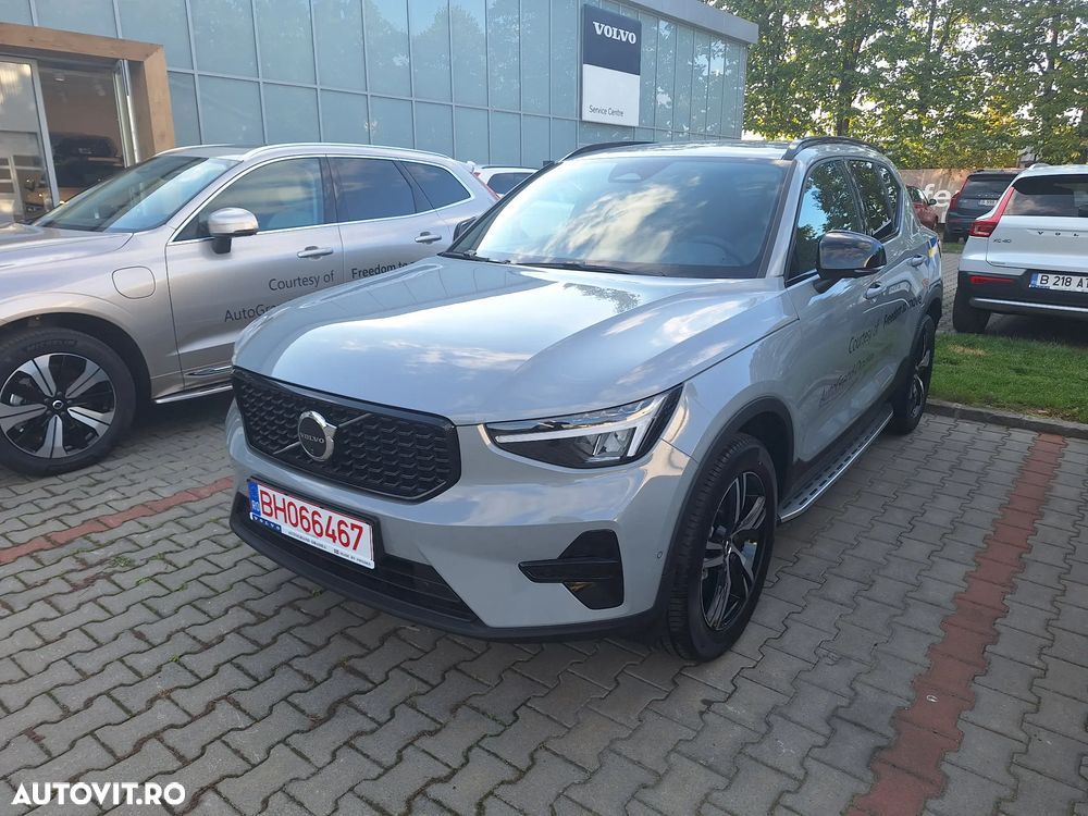 Volvo XC 40 B3 AT FWD MHEV Plus Dark