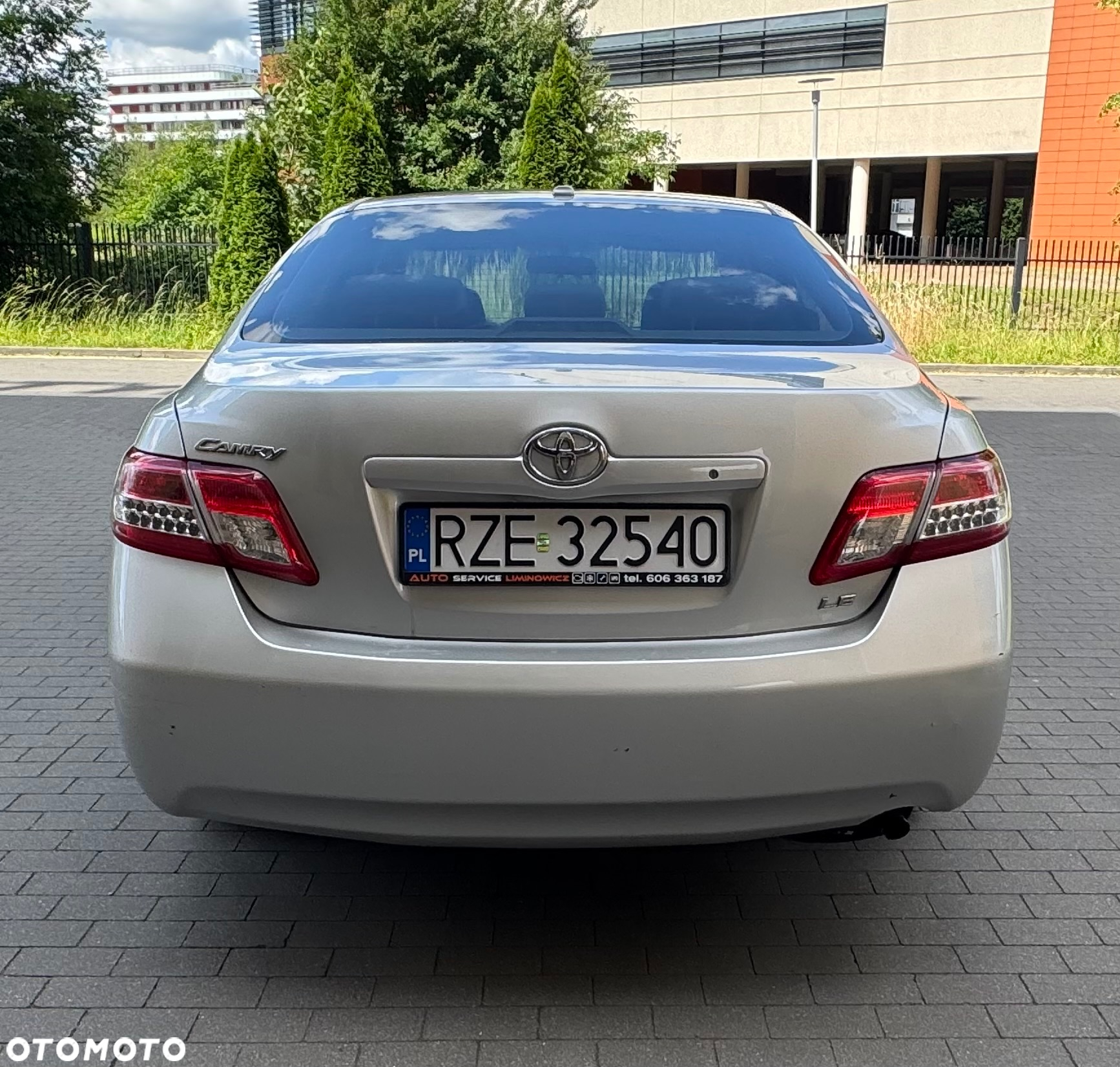 Toyota Camry 2.5 SE - 9