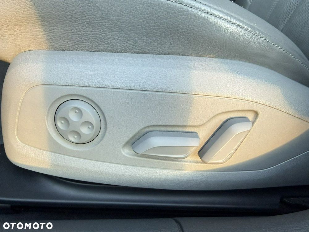 Audi A4 Limousine - 34