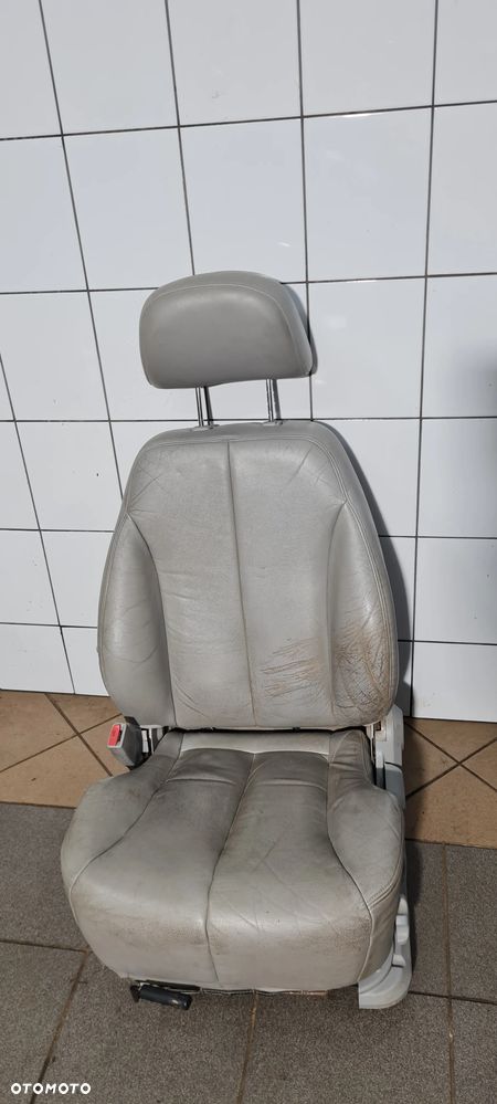 Hyundai Terracan Fotel Prawy Przód - 1