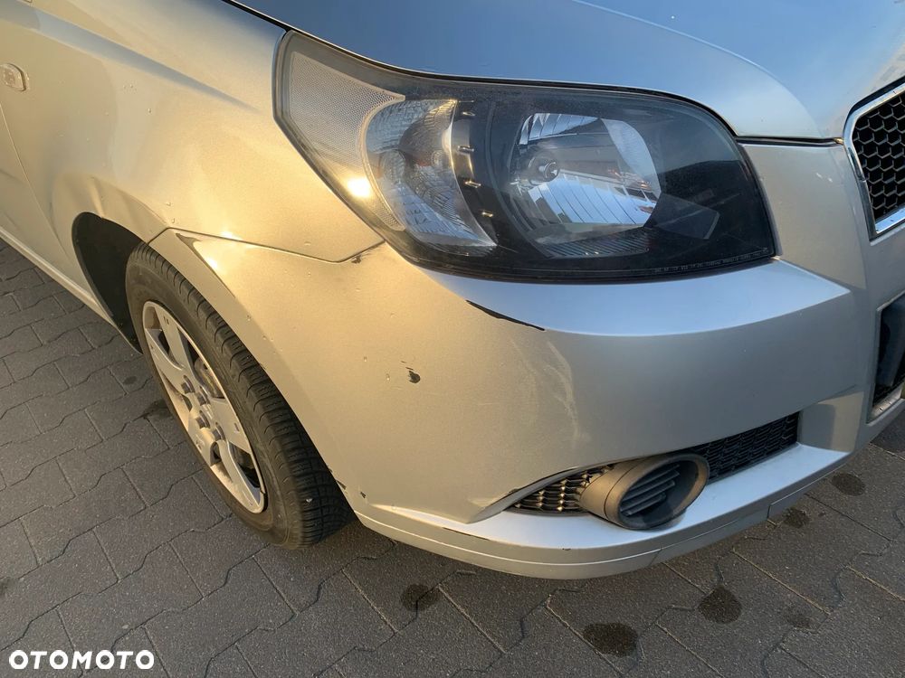Chevrolet Aveo 1.2 16V Base / Classic - 10