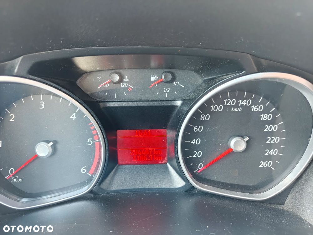 Ford Mondeo 2.0 TDCi Ambiente - 13