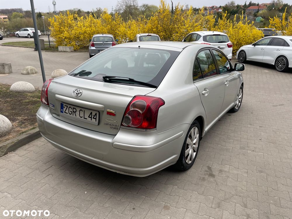 Toyota Avensis - 3
