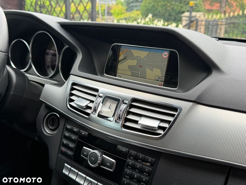 Mercedes-Benz Klasa E 200 Avantgarde - 24