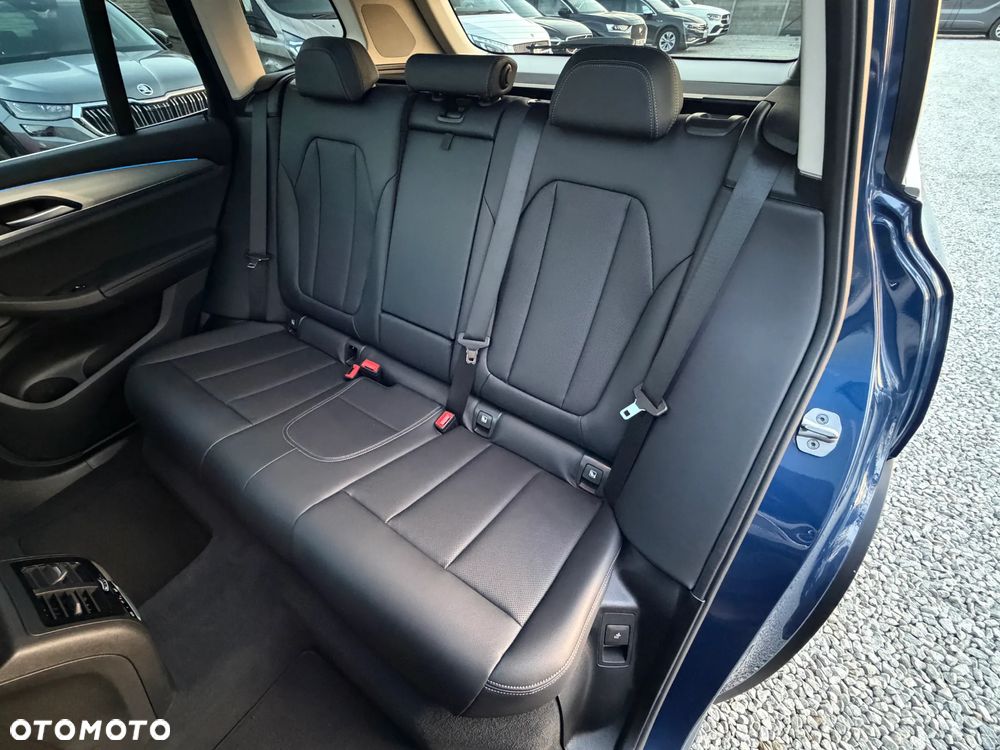 BMW X3 - 33