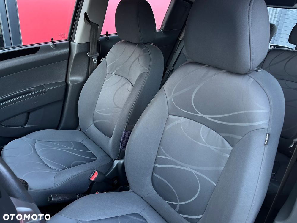 Chevrolet Spark 1.0 LT - 11