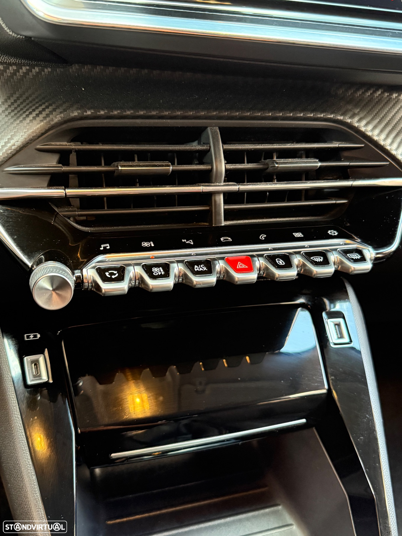 Peugeot 208 1.2 PureTech Allure - 27
