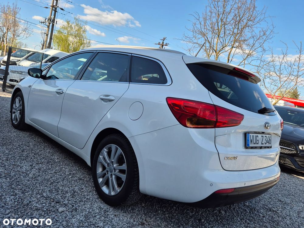 Kia Ceed 1.6 CRDi 128 Platinum Edition - 9