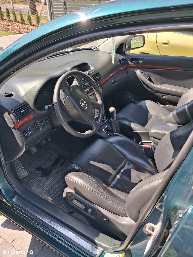 Toyota Avensis 2.0 D-4D Combi - 5
