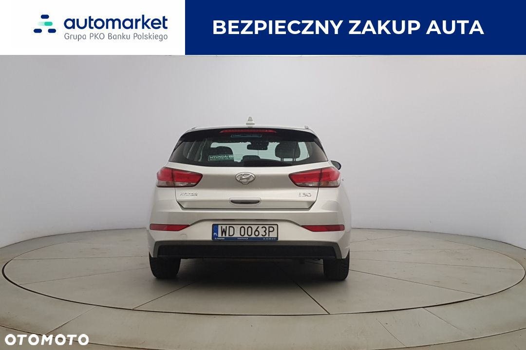 Hyundai i30 1.5 DPI Classic + - 6
