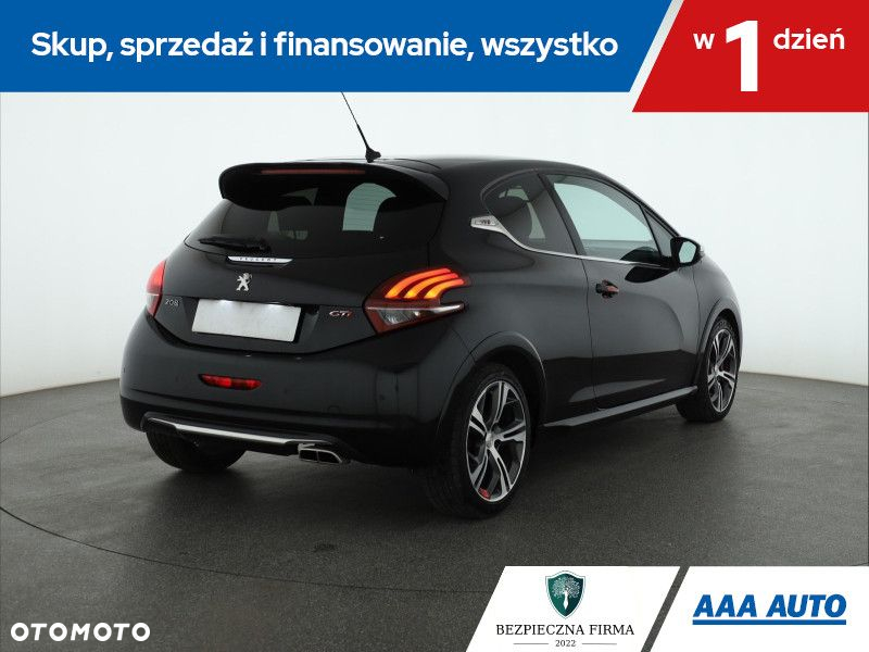 Peugeot 208 - 6