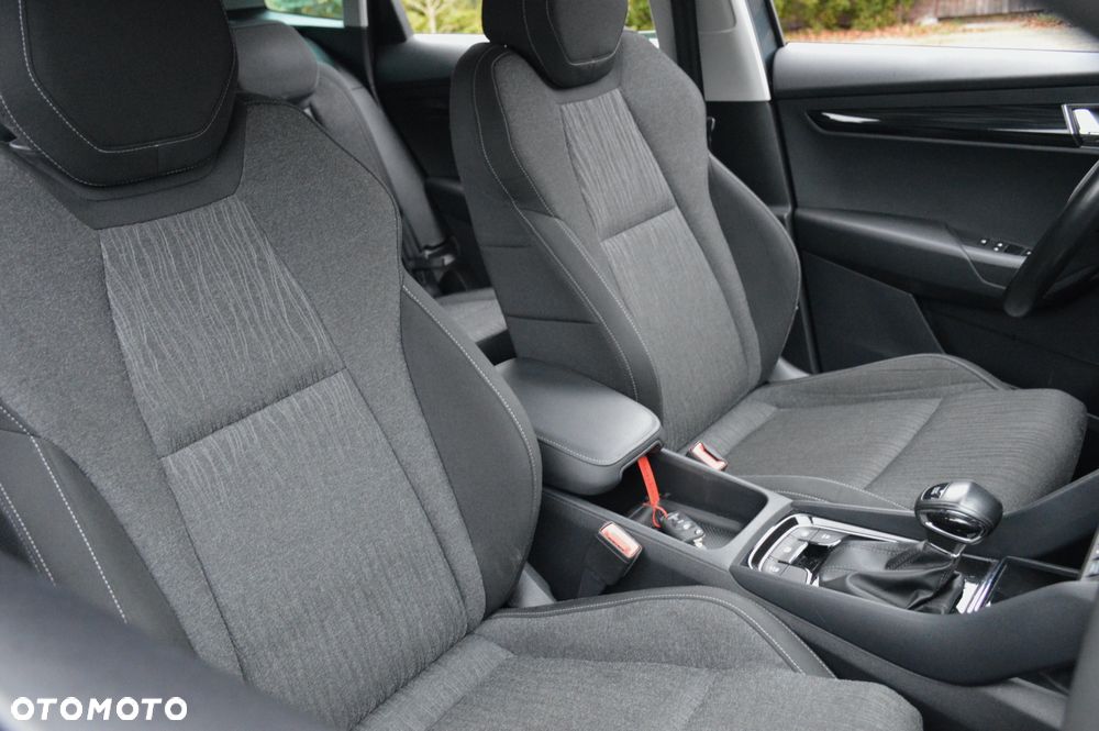 Skoda Karoq 1.6 TDI SCR DSG Ambition - 28