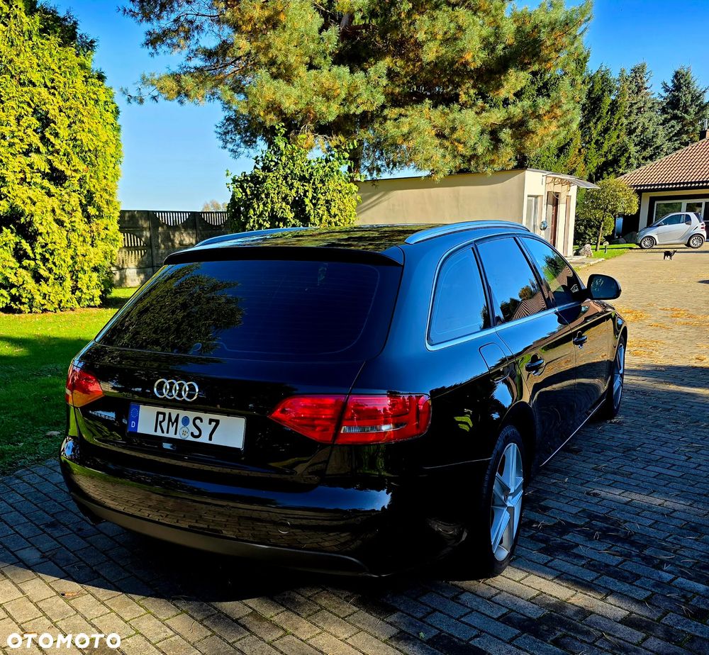 Audi A4 Avant - 11