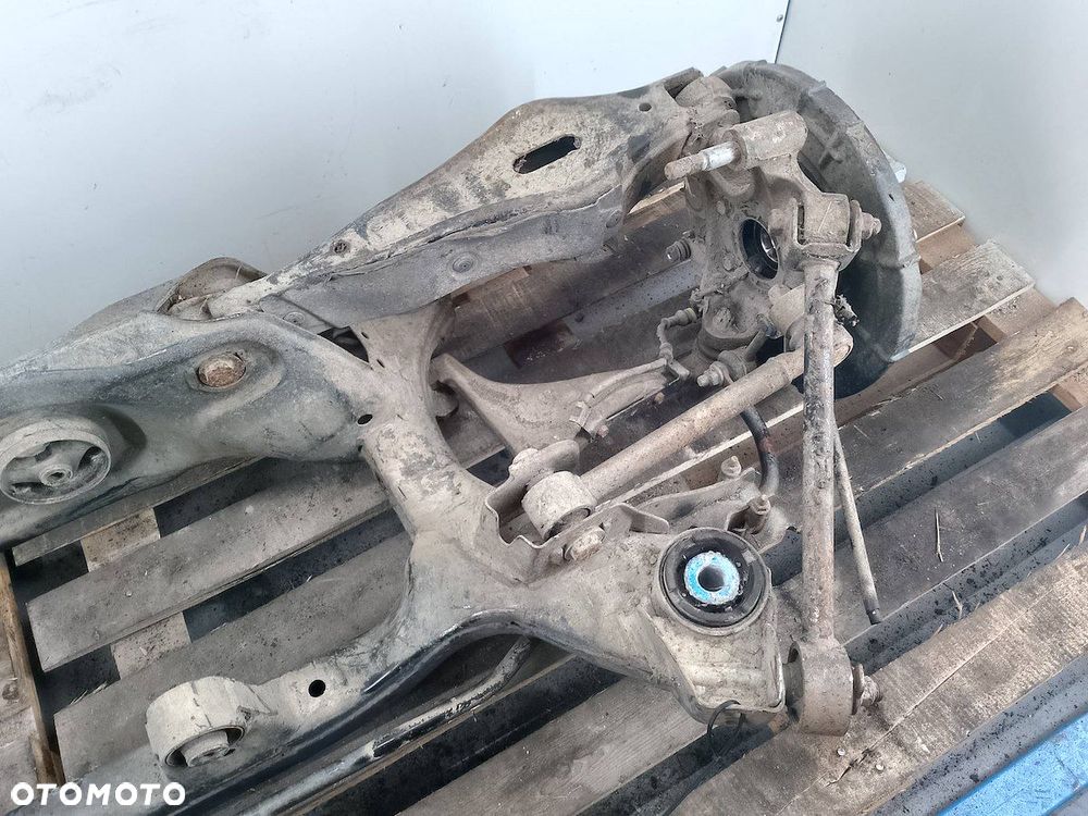 WÓZEK, TRAWERS TYŁ HYUNDAI IX55   X55420-3J000    3.0 CRDI V6 - 13