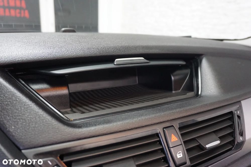 BMW X1 sDrive16d xLine - 36